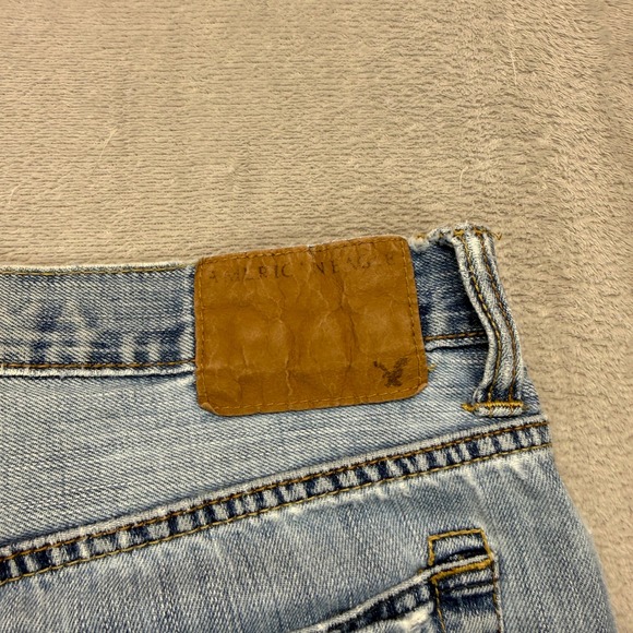 American Eagle Jeans Mens 36x34 Blue Bootcut Light Wash Denim Casual Preppy - Picture 13 of 14